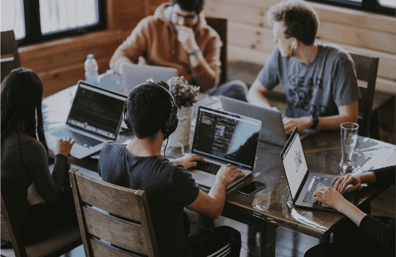 imagen de gente trabajando