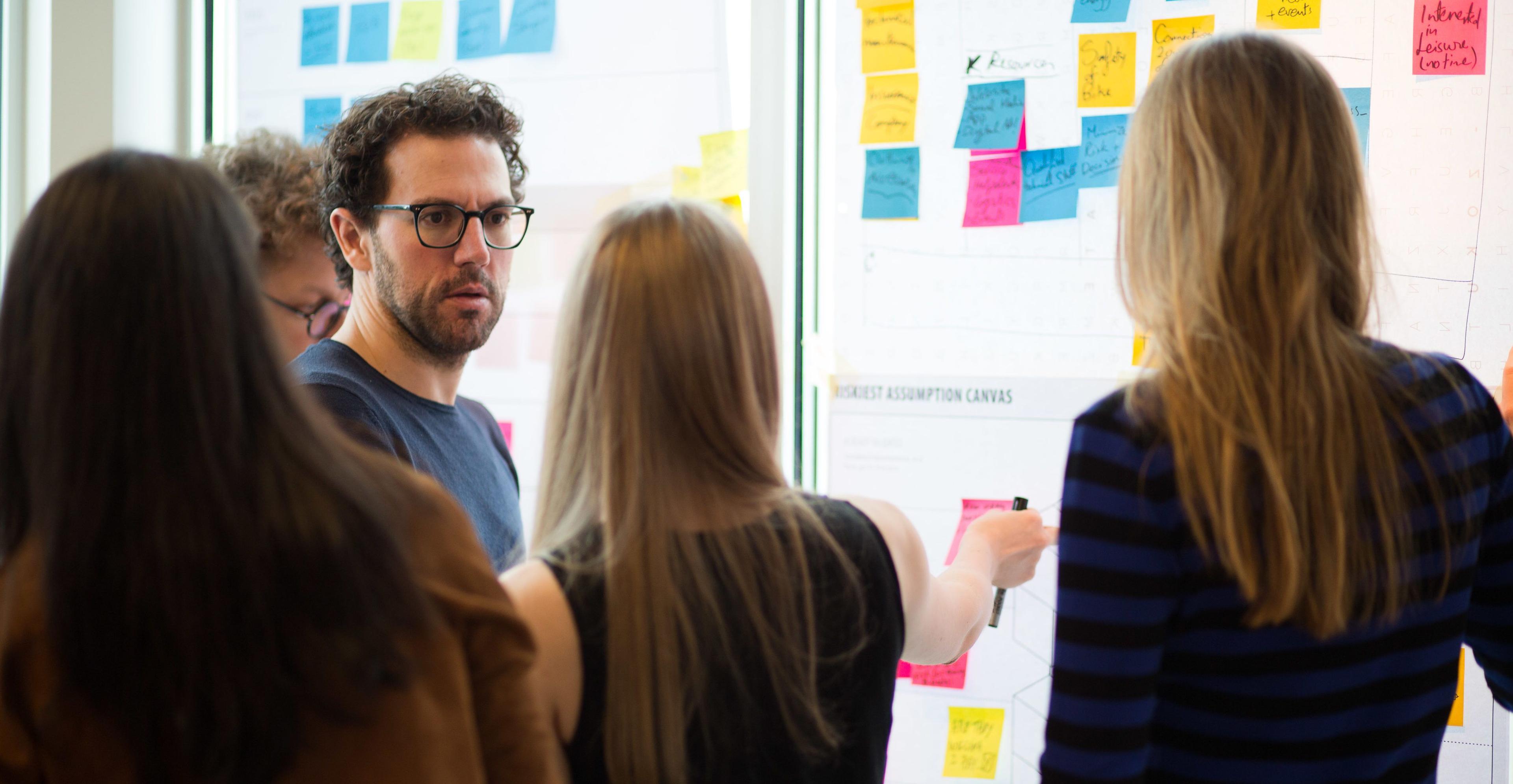 Ilustración servicio Softgroup